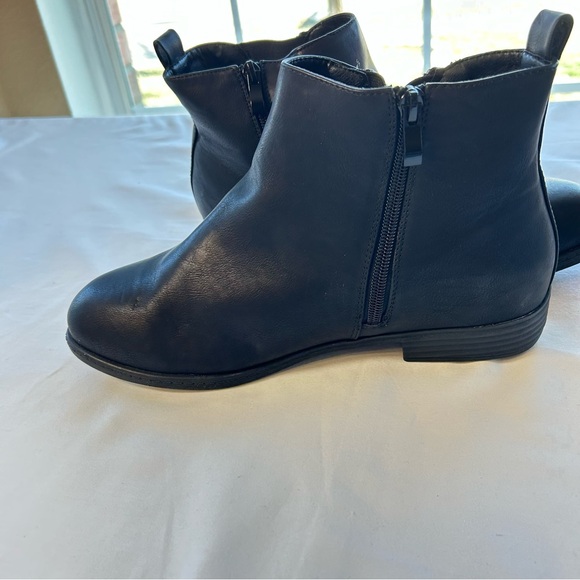 **SOLD** - Picture 4 of 6